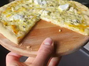 Pizza Quattro Formaggi mit Sahne