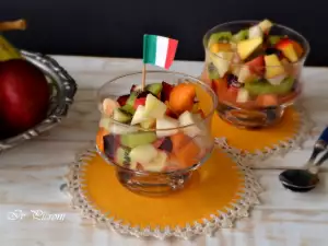 Italienischer Obstsalat Macedonia