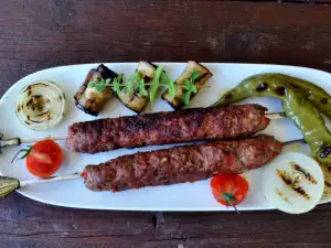 Adana Kebab mit Rinder- und Lammhackfleisch