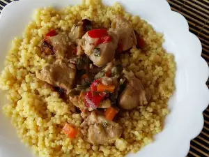 Marokkanisches Lamm mit Gemüse auf Couscous