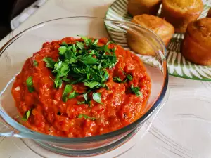 Ajvar mit Auberginen und Karotten