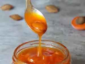 Gebackene Aprikosenmarmelade