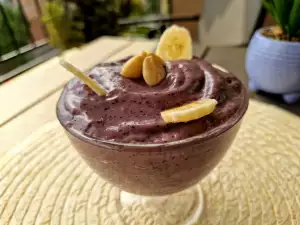 Fluffige Fruchtcreme mit Avocados