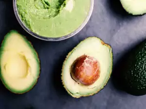 Was enthält eine Avocado?