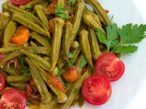 Wie und wie lange werden Okraschoten gekocht?