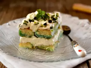 Minztorte mit Mascarpone und Biscotti