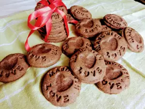 Vollkornkekse aus Johannisbrot- und Kokosmehl