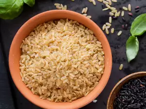 Wie lange muss brauner Reis vor dem Kochen einweichen?