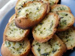 Schnelle Knoblauch Bruschettas