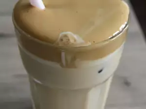 Weißer Frappe mit Kokoszucker