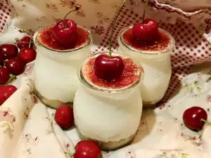 Cheesecakes mit Kirschgelee