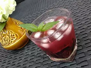 Cherry Smash Cocktail