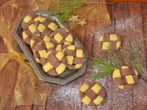 Geflochtene Weihnachtskekse