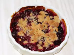 Einfacher Kirsch Crumble