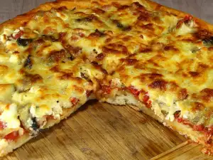 Keto Pizza mit Blumenkohlboden