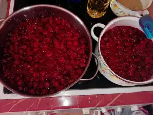 Warum wird der Schaum aus der Marmelade entfernt?