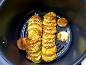 Zucchini am Spieß in der Heißluftfritteuse