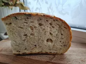 Vollkornbrot mit Körnern