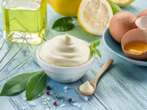 Wie man Mayonnaise zubereitet - eine Anleitung für Anfänger