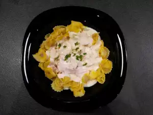 Cappeletti mit Caruso Soße