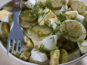 Kartoffelsalat mit Gewürzgurken