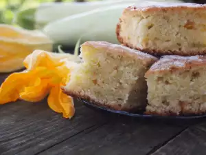 Zucchinikuchen - schnell und saftig