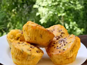 Herzhafte Keto Cupcakes mit Cheddar