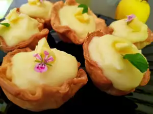 Blätterteigkörbchen mit Äpfeln