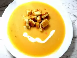 Kartoffelcremesuppe mit Sellerie