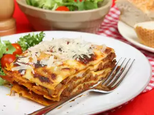 Lasagne mit Hackfleisch und Bechamelsauce