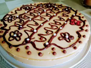 Leichte Walnusstorte mit Karamellcreme