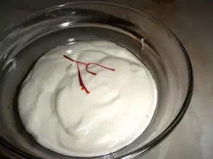 Hausgemachte Safranmayonnaise