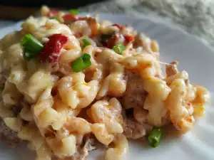 Makkaroni mit Hackfleisch, Tomaten und Sahne