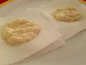 Maske für dunkle Augenringe