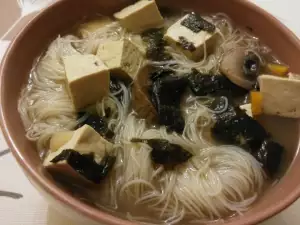 Miso Suppe mit Reisnudeln