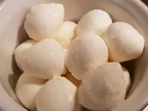 Hausgemachter Mozzarella