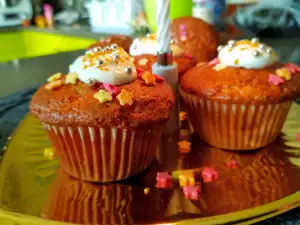 Dekorierte Geburtstagsmuffins