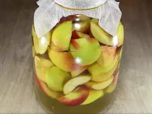 Hausgemachter Apfelessig