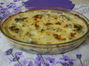 Auflauf mit Brokkoli und Hüttenkäse