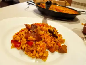 Gemüsepaella mit Edel-Reizker Pilzen