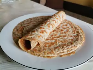 Pfannkuchen mit Saurer Sahne