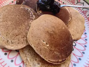 Amerikanische Pfannkuchen mit Buchweizenmehl