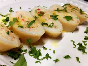 Gefüllter Tintenfisch mit Krabben Sticks