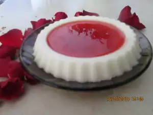 Panna Cotta mit frischer Milch und Joghurt