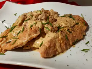 Steaks mit Pilzsoße und Schmelzkäse