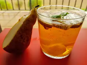 Birnenpunsch mit Kohlensäure