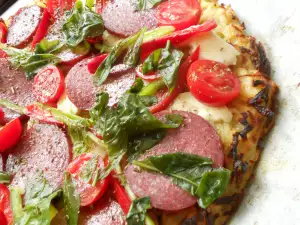Pizza aus Kartoffelteig