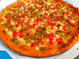 Vegane Pizza mit Kartoffelboden