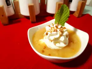 Obstsuppe aus Apfel und Birnen