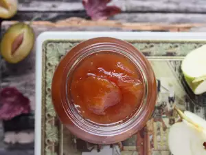 Apfel- und Pflaumenkonfitüre